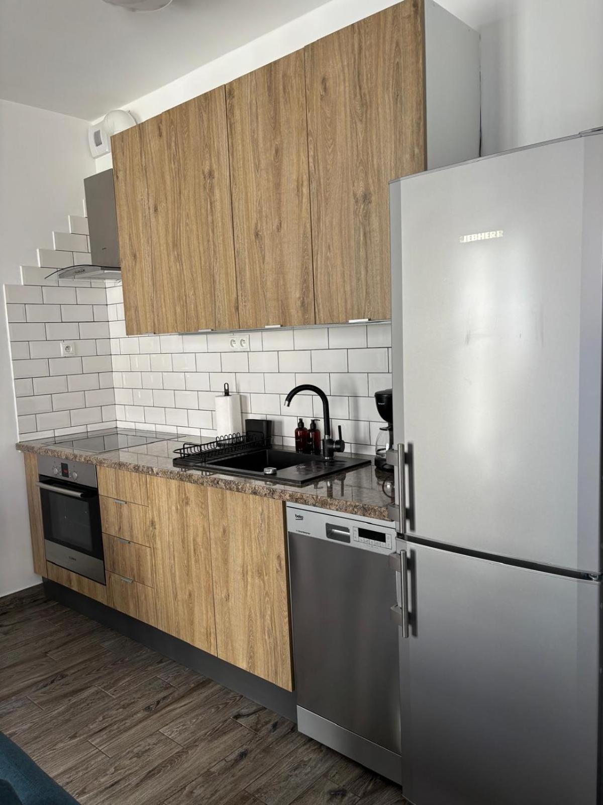 Modern In Old Town Apartment *